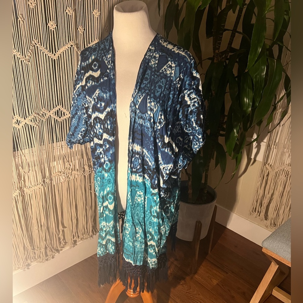 Zoe & Rose Tye Die poncho